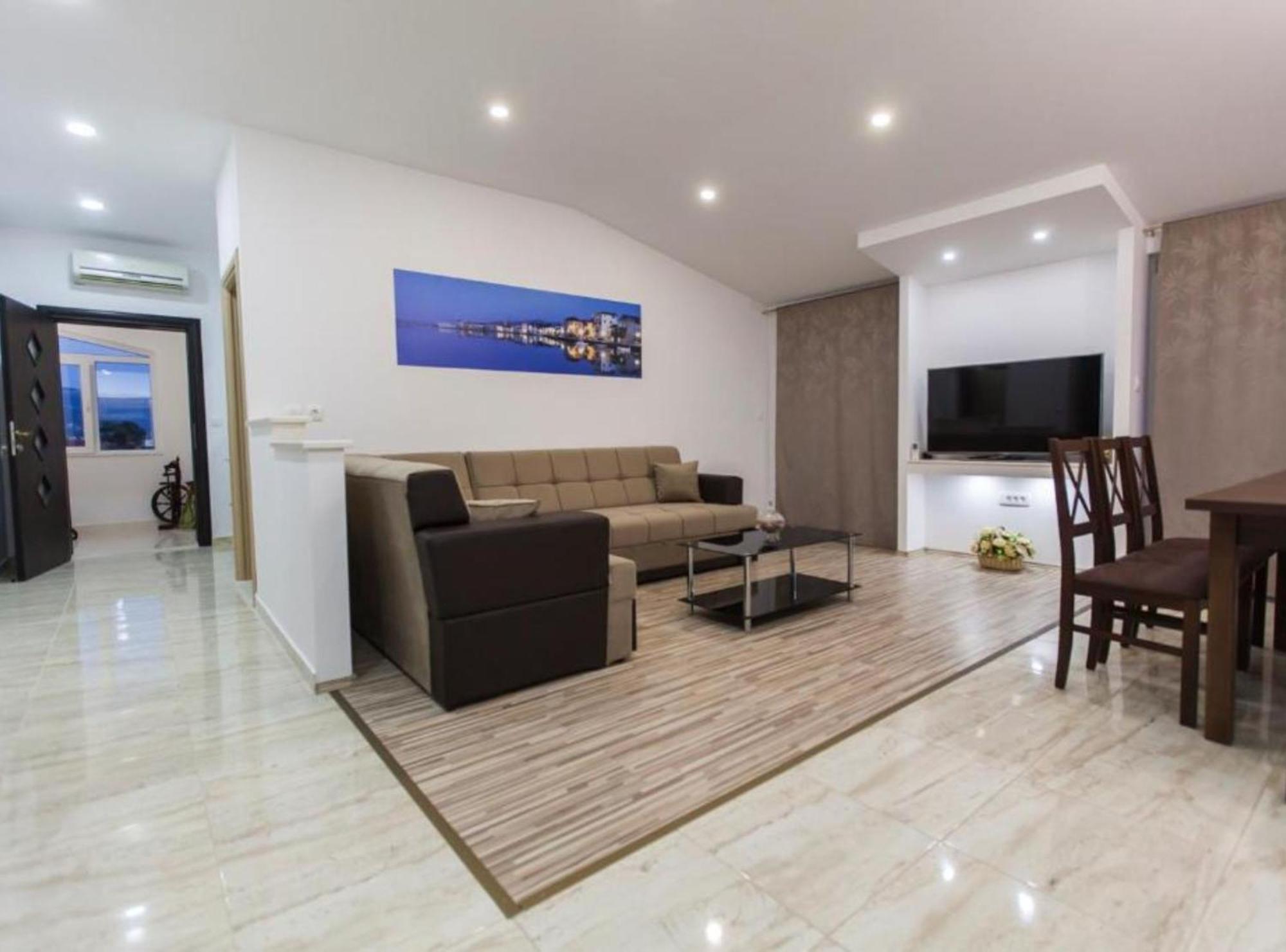 Apartment Dalmatia Kastela Exterior photo