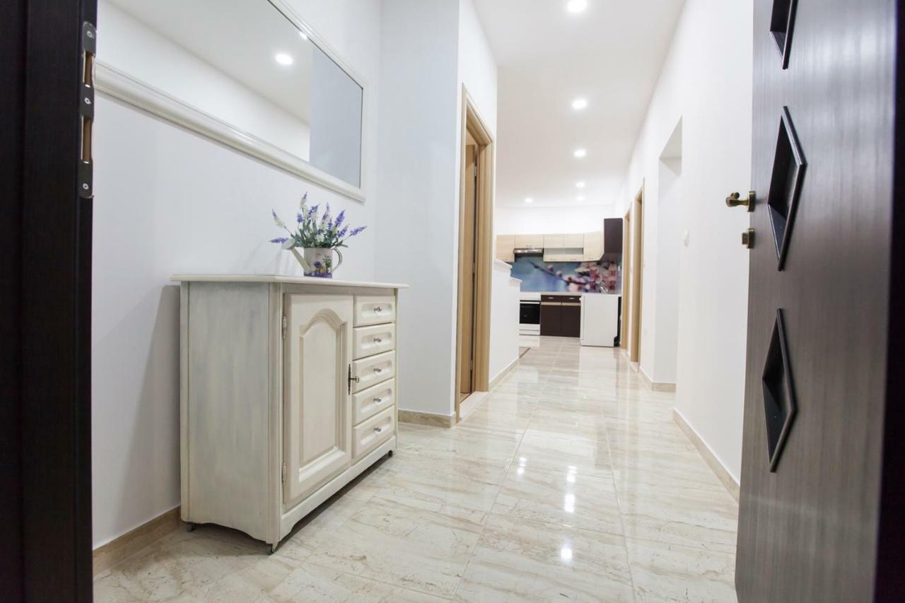 Apartment Dalmatia Kastela Exterior photo